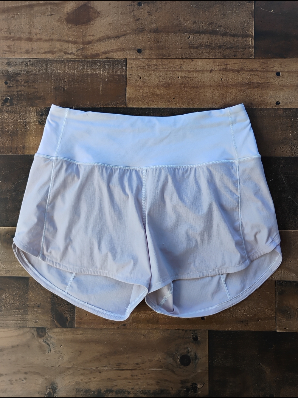Lululemon White HR Speed Up Shorts Size 6 Tall